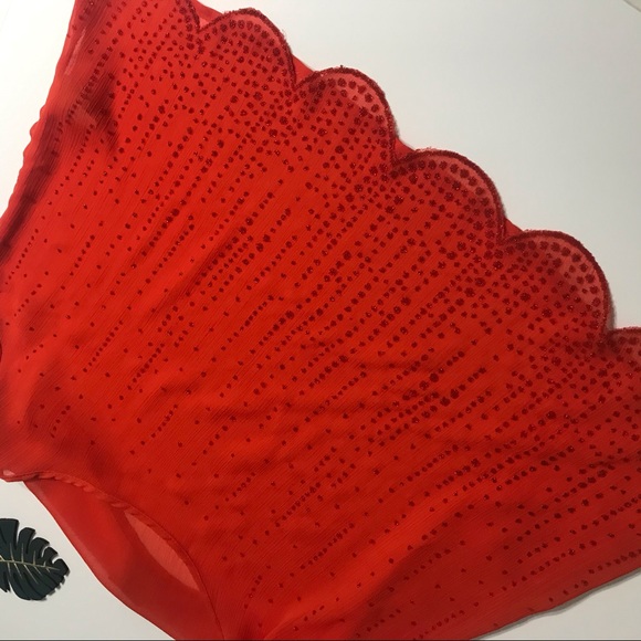 H.I.P Sheer Scalloped Hem Sleeveless Top Red Size Small - Picture 6 of 7